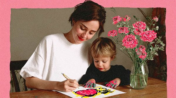 Открытки ко Дню матери для соцсетей: 7 идей постов и готовые шаблоны