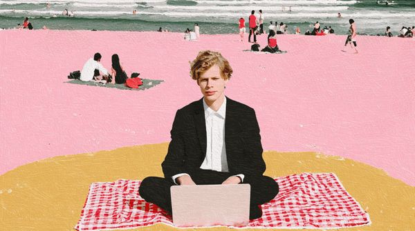 Миф о летней сезонности в соцсетях: что на самом деле происходит с охватами